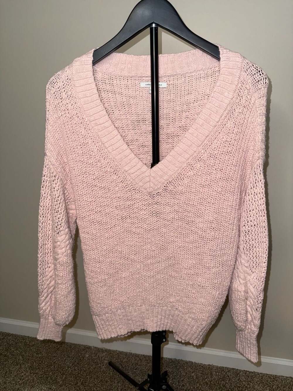 American Eagle Pink Chunky Knit‎ V-Neck Cable Sleeve Sweater